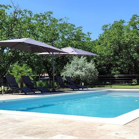 Le 4 Bed & Breakfast Montignac-Lascaux Bagian luar foto