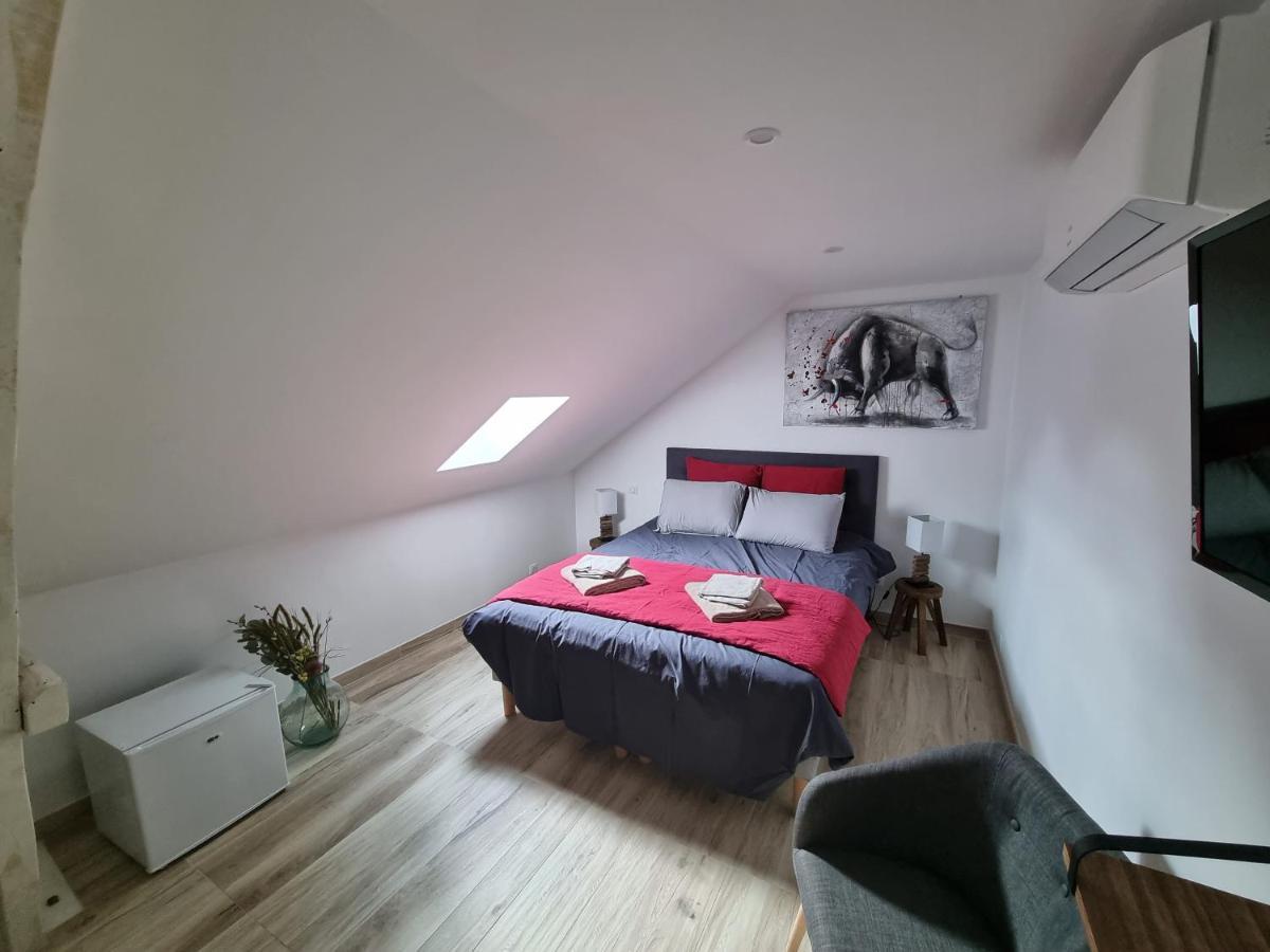 Le 4 Bed & Breakfast Montignac-Lascaux Bagian luar foto