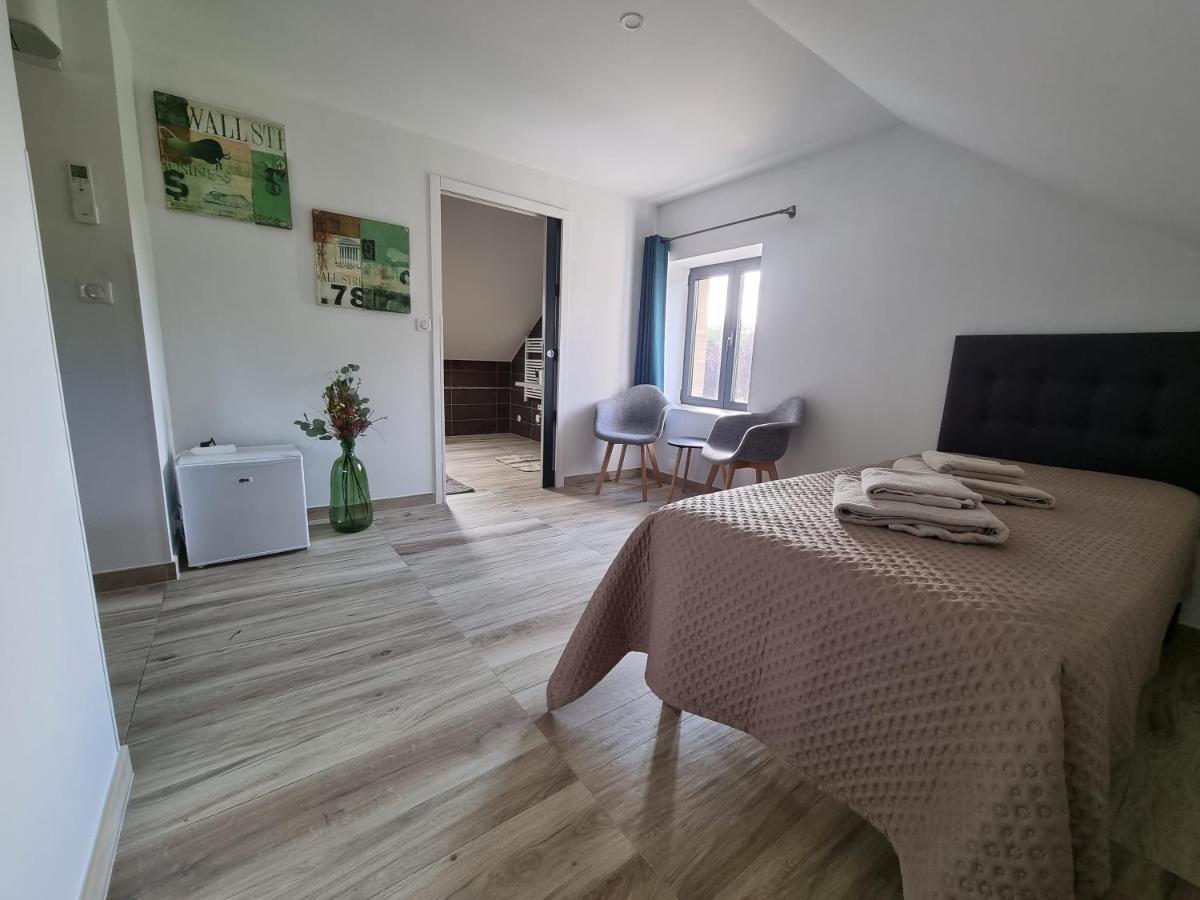 Le 4 Bed & Breakfast Montignac-Lascaux Bagian luar foto