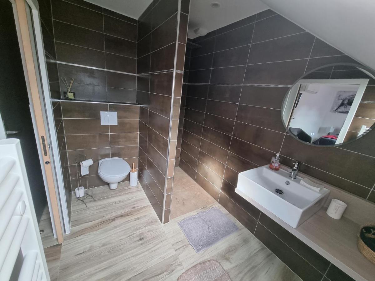 Le 4 Bed & Breakfast Montignac-Lascaux Bagian luar foto