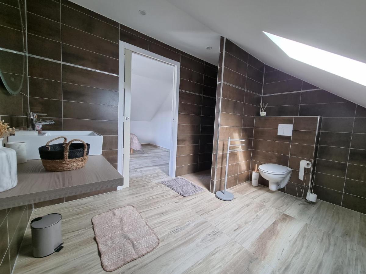 Le 4 Bed & Breakfast Montignac-Lascaux Bagian luar foto