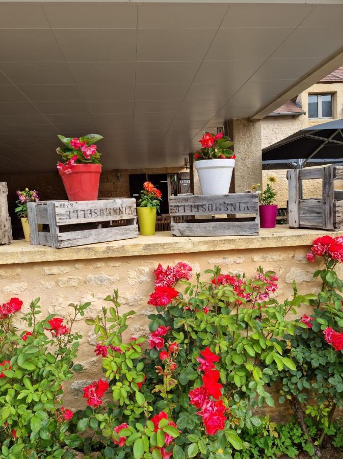 Le 4 Bed & Breakfast Montignac-Lascaux Bagian luar foto