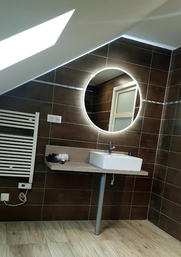Le 4 Bed & Breakfast Montignac-Lascaux Bagian luar foto