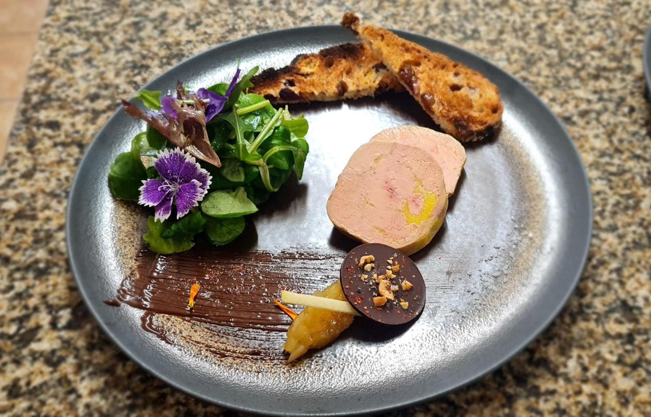 Le 4 Bed & Breakfast Montignac-Lascaux Bagian luar foto